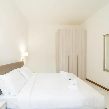 Flat With Ac And Wifi شقة *